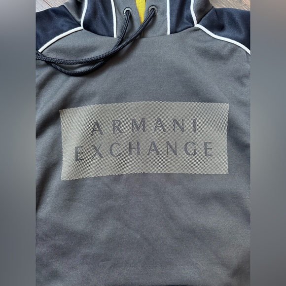 Armani Exchange Mens Gray Sleeveless Hoodie with Yellow Lining Hood (Size XS) - Picture 7 of 7